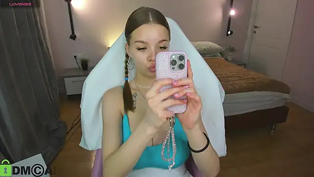 Lesya Flin online show from 11-13-25, 08:29