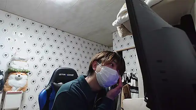 pychan online show from 02-26-25, 01:00