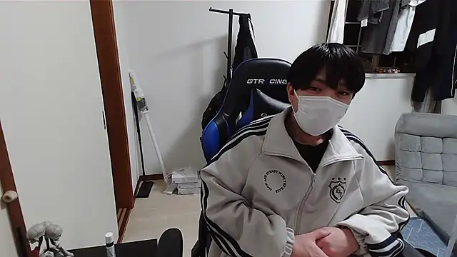 Snapshot of pychan chatting on 03-01-26, 12:16 pychan online show from 03-01-26, 12:16