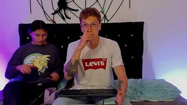 A sexy couple   online show from 10-28-25, 09:14