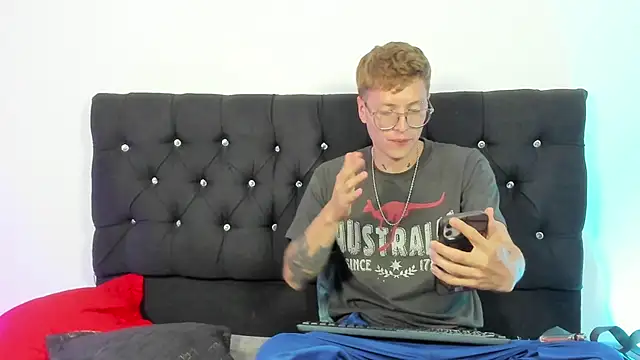 A sexy couple   online show from 10-05-25, 02:02