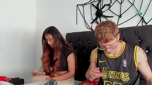 A sexy couple   online show from 10-25-25, 08:09