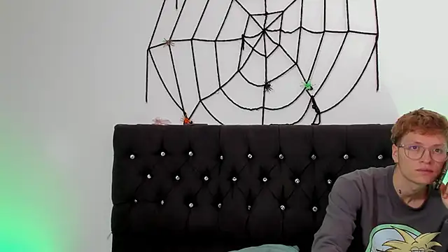 A sexy couple   online show from 11-06-25, 06:23