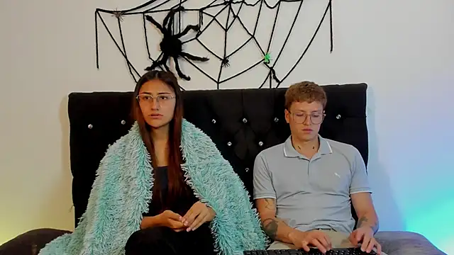 A sexy couple   online show from 10-30-25, 08:17