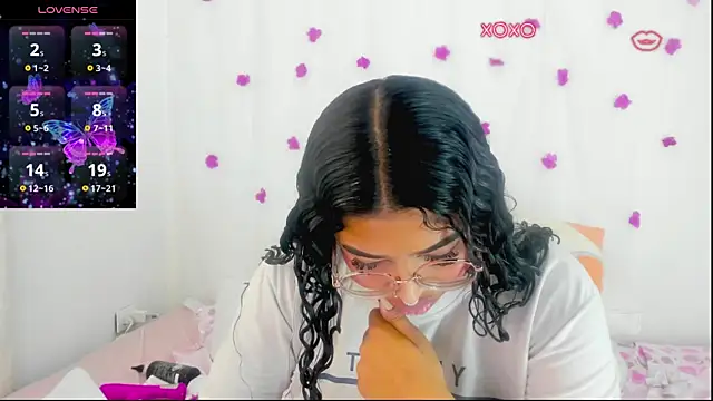 moana taylor online show from 10-06-25, 11:33