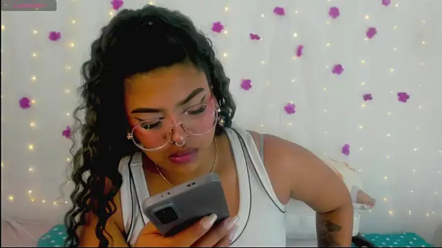 moana taylor online show from 09-27-25, 11:49