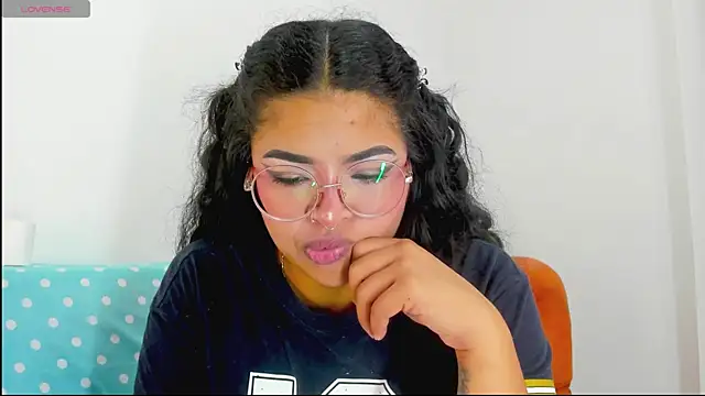 moana taylor online show from 05-12-26, 10:21