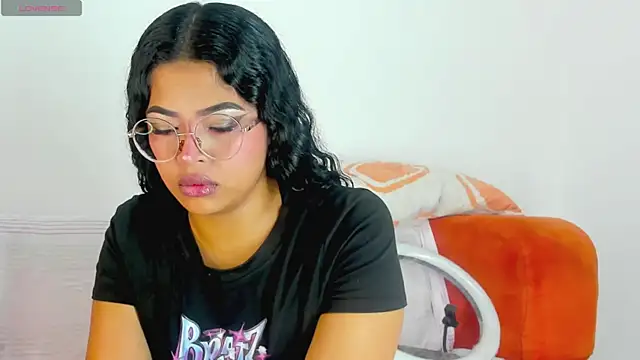 moana taylor online show from 06-14-26, 01:02