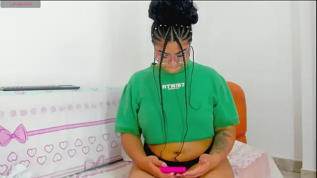 moana taylor online show from 06-07-26, 11:48