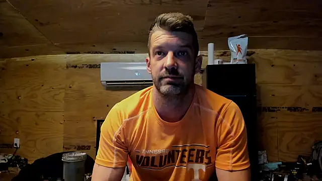 Snapshot of Kenny_Kyle chatting on 09-16-25, 02:01 Kenny Kyle online show from 09-16-25, 02:01