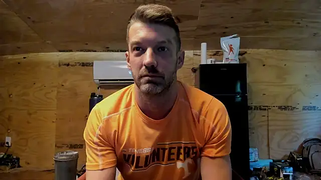 Snapshot of Kenny_Kyle chatting on 09-15-25, 01:55 Kenny Kyle online show from 09-15-25, 01:55