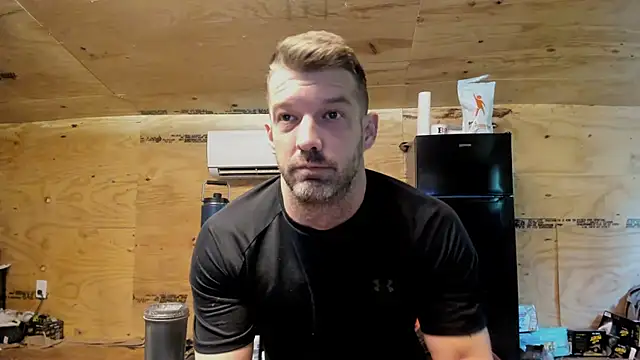 Snapshot of Kenny_Kyle chatting on 09-10-25, 01:43 Kenny Kyle online show from 09-10-25, 01:43