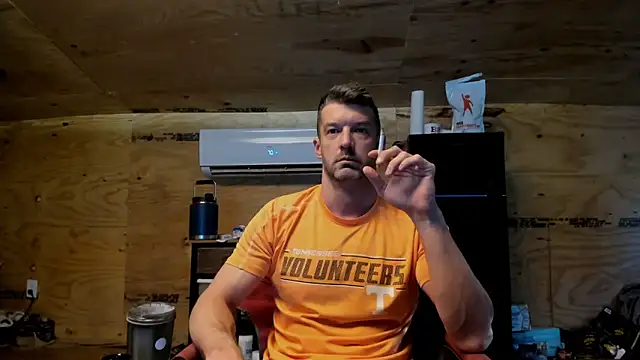 Snapshot of Kenny_Kyle chatting on 09-12-25, 12:49 Kenny Kyle online show from 09-12-25, 12:49
