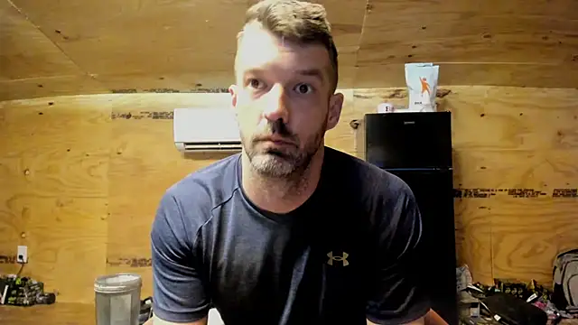 Snapshot of Kenny_Kyle chatting on 10-03-25, 02:26 Kenny Kyle online show from 10-03-25, 02:26
