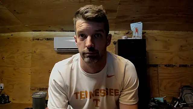 Snapshot of Kenny_Kyle chatting on 10-14-25, 01:50 Kenny Kyle online show from 10-14-25, 01:50