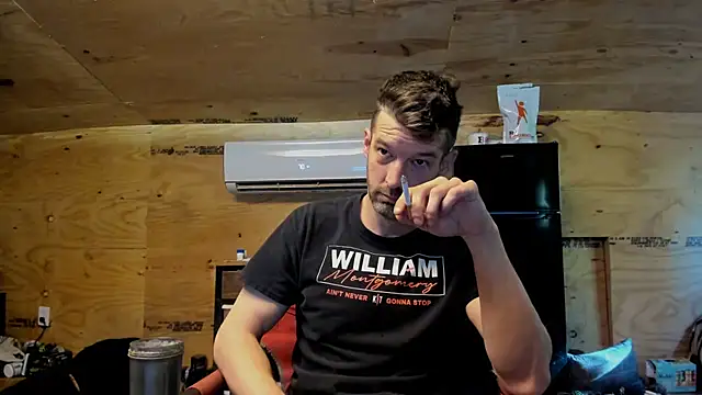 Snapshot of Kenny_Kyle chatting on 10-16-25, 02:25 Kenny Kyle online show from 10-16-25, 02:25