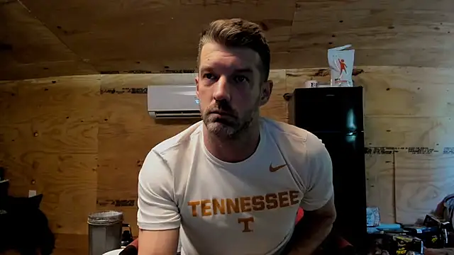 Snapshot of Kenny_Kyle chatting on 09-20-25, 04:56 Kenny Kyle online show from 09-20-25, 04:56