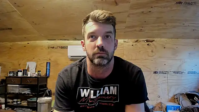 Snapshot of Kenny_Kyle chatting on 03-18-25, 11:31 Kenny Kyle online show from 03-18-25, 11:31