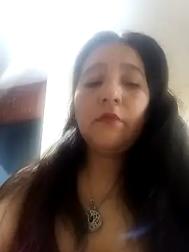 Snapshot of Gatubela212 chatting on 12-26-24, 01:40 Gatubela212 online show from 12-26-24, 01:40