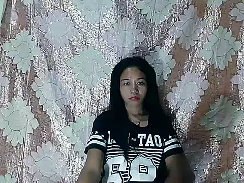 PinaySkinnyGirl online show from 04-10-26, 09:33