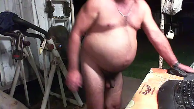 Snapshot of herbie010666 chatting on 02-25-25, 05:19 herbie010666 online show from 02-25-25, 05:19