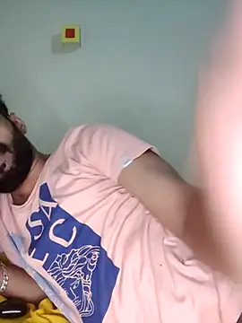 Snapshot of FearingForm chatting on 10-06-25, 09:04 FearingForm online show from 10-06-25, 09:04