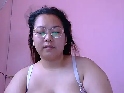 Snapshot of Boobsiemarie chatting on 05-18-26, 06:29 Boobsiemarie online show from 05-18-26, 06:29