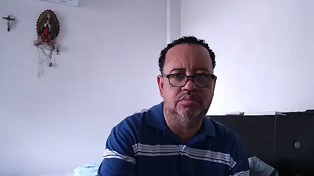 Snapshot of djtomxxx2777 chatting on 10-18-25, 03:03 djtomxxx2777 online show from 10-18-25, 03:03