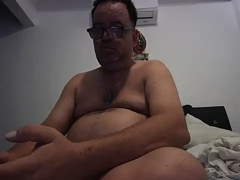 Snapshot of djtomxxx2777 chatting on 06-02-26, 01:27 djtomxxx2777 online show from 06-02-26, 01:27