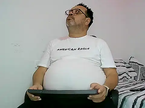 Snapshot of djtomxxx2777 chatting on 03-21-25, 05:23 djtomxxx2777 online show from 03-21-25, 05:23