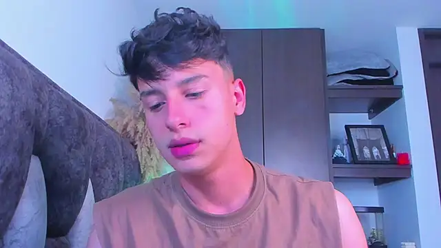 Snapshot of I_Gabriel chatting on 01-14-25, 11:27 I Gabriel online show from 01-14-25, 11:27