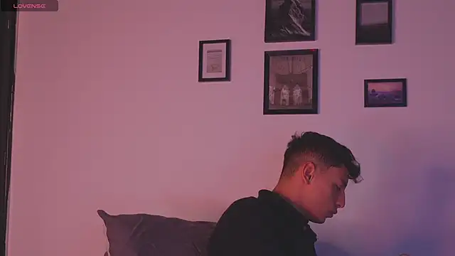 Snapshot of I_Gabriel chatting on 01-09-26, 04:19 I Gabriel online show from 01-09-26, 04:19