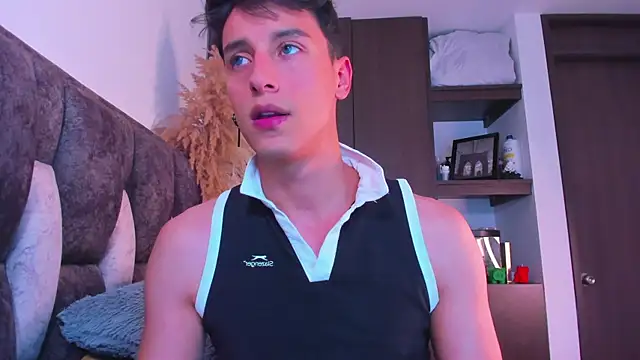 Snapshot of I_Gabriel chatting on 01-09-25, 12:35 I Gabriel online show from 01-09-25, 12:35