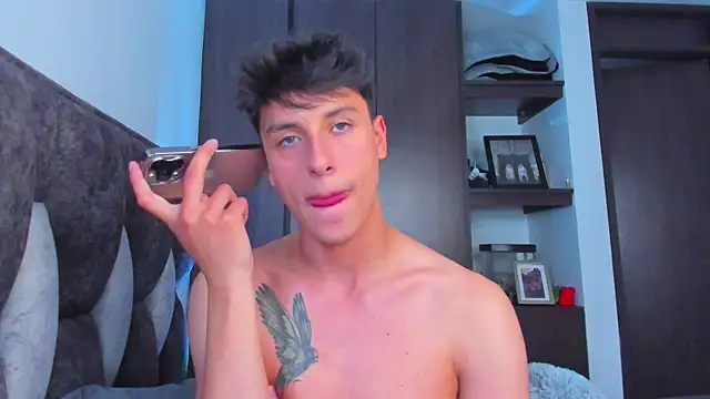 Snapshot of I_Gabriel chatting on 01-29-25, 10:11 I Gabriel online show from 01-29-25, 10:11