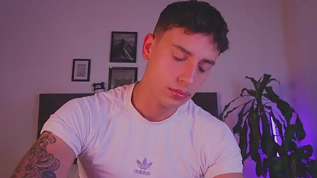 Snapshot of I_Gabriel chatting on 07-13-26, 04:12 I Gabriel online show from 07-13-26, 04:12