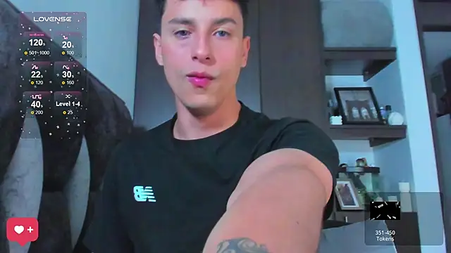 Snapshot of I_Gabriel chatting on 03-12-25, 10:50 I Gabriel online show from 03-12-25, 10:50