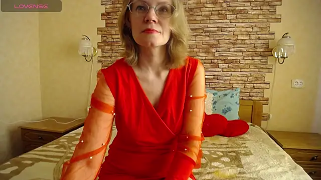 Snapshot of BlondyBabySweet chatting on 05-16-26, 02:54 BlondyBabySweet online show from 05-16-26, 02:54