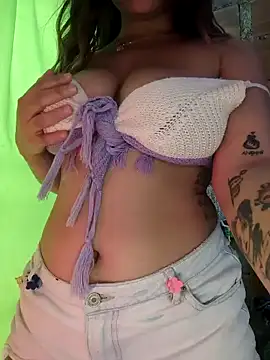 Snapshot of SexyFriends_ chatting on 01-09-25, 02:18 SexyFriends online show from 01-09-25, 02:18