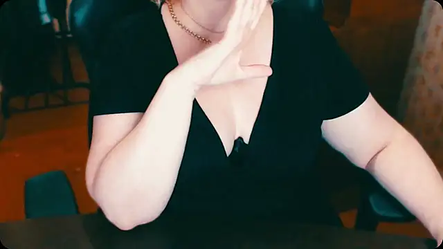 Snapshot of AlisaHot55 chatting on 03-18-25, 04:50 AlisaHot55 online show from 03-18-25, 04:50