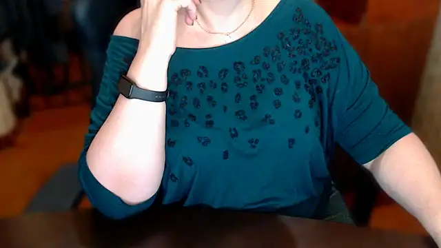 Snapshot of AlisaHot55 chatting on 12-22-25, 11:21 AlisaHot55 online show from 12-22-25, 11:21