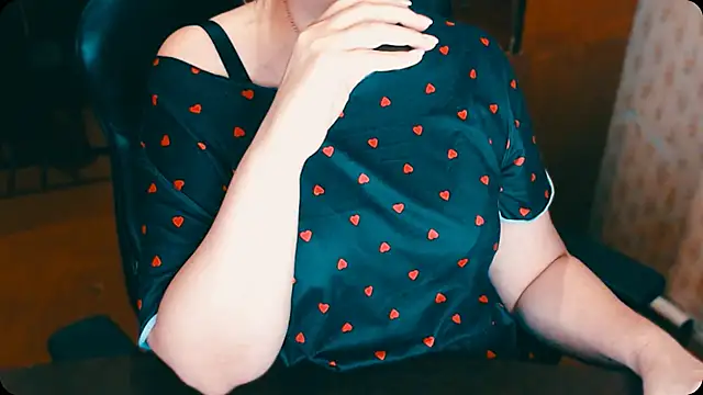 Snapshot of AlisaHot55 chatting on 09-16-25, 12:50 AlisaHot55 online show from 09-16-25, 12:50