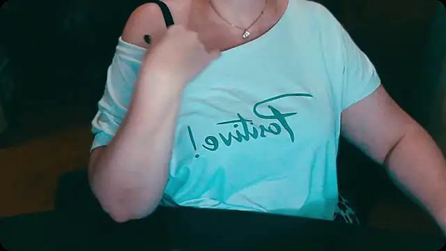 Snapshot of AlisaHot55 chatting on 10-27-25, 03:02 AlisaHot55 online show from 10-27-25, 03:02