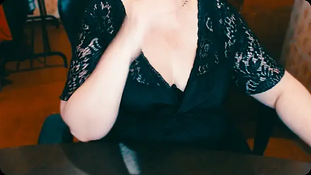 Snapshot of AlisaHot55 chatting on 03-12-25, 12:57 AlisaHot55 online show from 03-12-25, 12:57