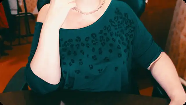 Snapshot of AlisaHot55 chatting on 03-04-25, 05:24 AlisaHot55 online show from 03-04-25, 05:24