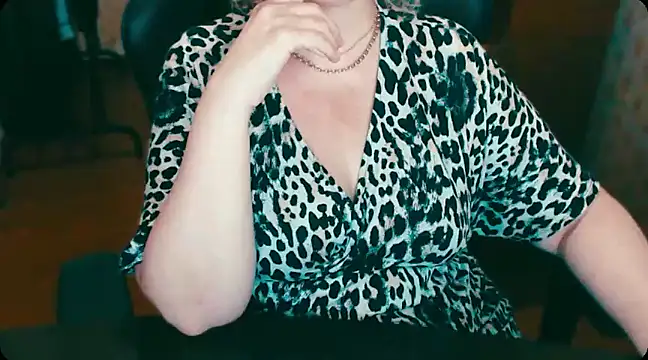 Snapshot of AlisaHot55 chatting on 03-19-25, 04:24 AlisaHot55 online show from 03-19-25, 04:24