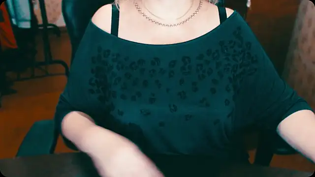 Snapshot of AlisaHot55 chatting on 03-06-25, 01:03 AlisaHot55 online show from 03-06-25, 01:03