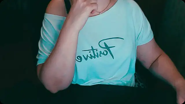 Snapshot of AlisaHot55 chatting on 10-07-25, 11:00 AlisaHot55 online show from 10-07-25, 11:00