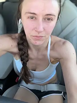 lunagirl13 online show from 04-05-26, 07:31