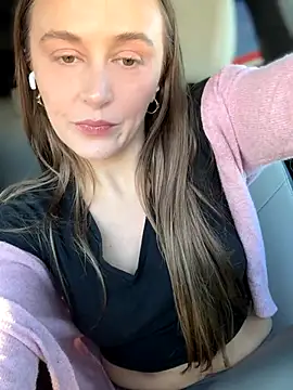 lunagirl13 online show from 11-11-25, 08:47