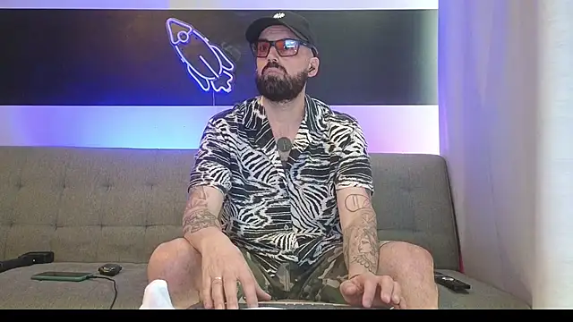 MattxFeet online show from 10-23-25, 05:22